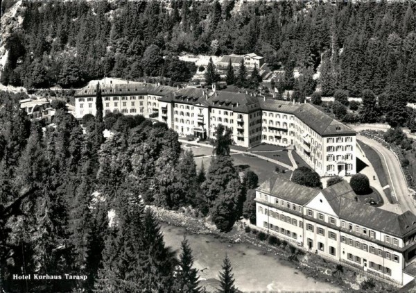 Hotel Kurhaus Tarasp Vorderseite