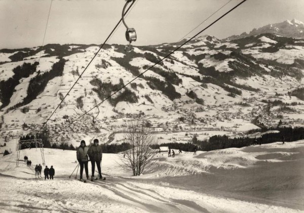 Ebnat-Kappel. Skiglift Girlen mit Säntis Vorderseite