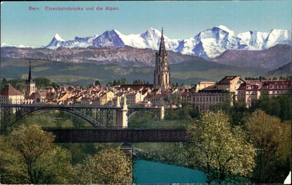 Bern. Eisenbahnbrücke und die Alpen. Vorderseite