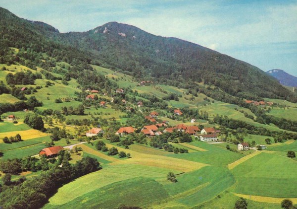 Kurhaus - Restaurant Alpenblick, Wolfisberg b. Niederbipp - Flugaufnahmen Vorderseite