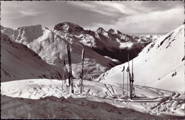 Blick von der Keschhütte gegen Aela und Tinzenhorn