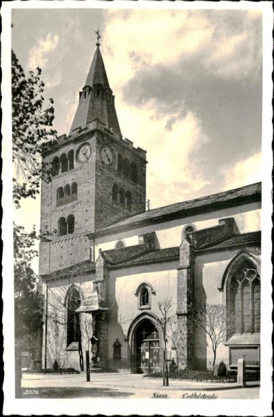 Sion/Cathédrale Vorderseite