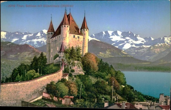 Thun, Schloss mit Blümlisalp Vorderseite