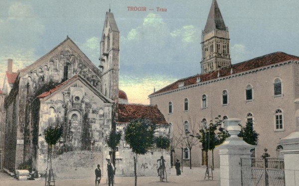 Trogir, Trau Vorderseite