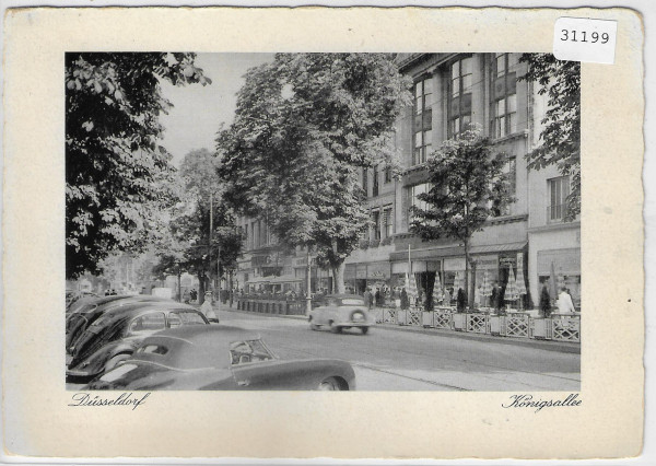 Düsseldorf - Königsallee - Classic Car