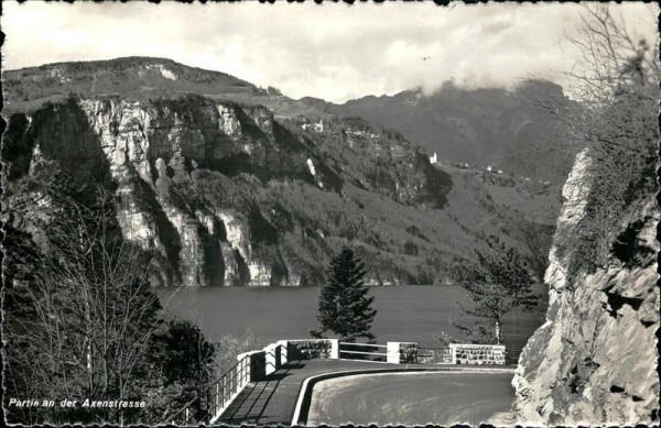 Axenstrasse Vorderseite