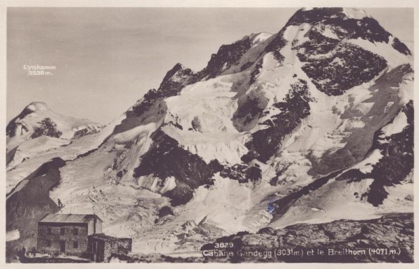 Lyskamm (3538 M), Cabane Dandegg (3031 M) et le Breithorn (4071 M) Vorderseite