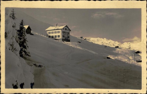 Hotel Bündner-Rigi, Morissen, Surcuolm Vorderseite
