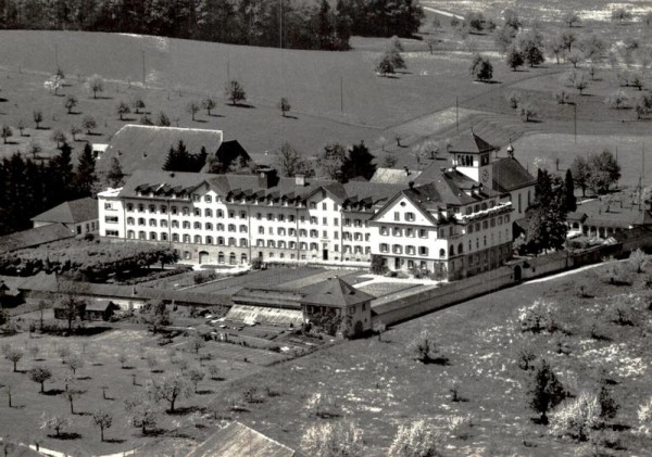 Schwestern - Institut & Töchter - Pension, Heiligkreuz, Cham Kanton Zug - Flugaufnahmen Vorderseite