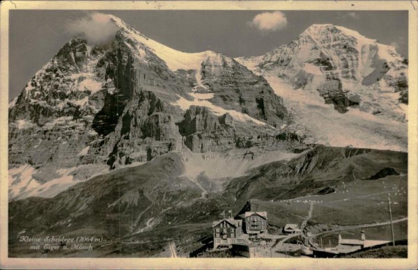 Kleine Scheidegg (2064 m) mit Eiger und Mönch Vorderseite