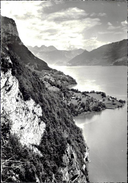 Betlis bei Weesen am Walensee mit Churfirsten Vorderseite