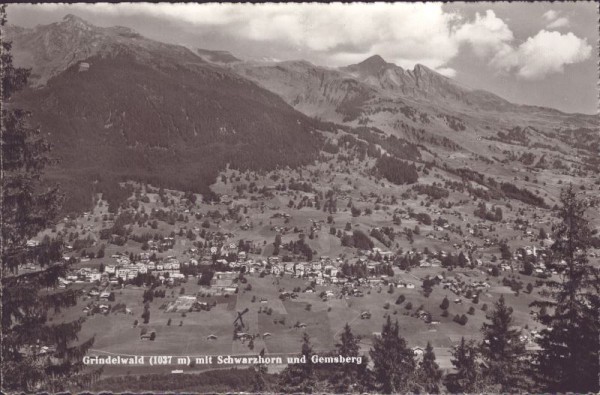 Grindelwald (1037 m) mit Schwarzhorn und Gemsberg