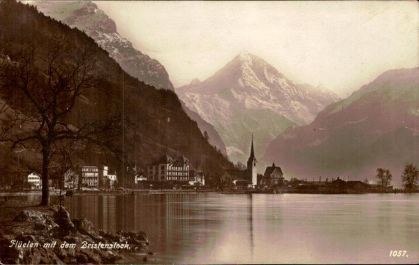 Flüelen mit dem Bristenstock. Vorderseite