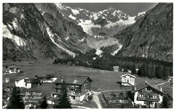 Val Ferret, Chalets et glacier de la Neuvaz Vorderseite