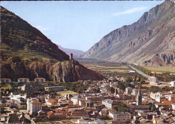 Martigny - La Ville et la Tour de la Bâtiaz