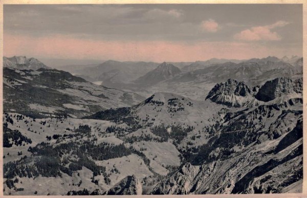 Brienzer-Rothorn, Berner-Oberland. Blick vom Hotel gegen die Zentralschweiz Vorderseite