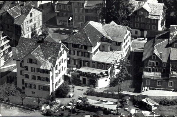 Oberiberg, Posthotel, Flugaufnahme Vorderseite