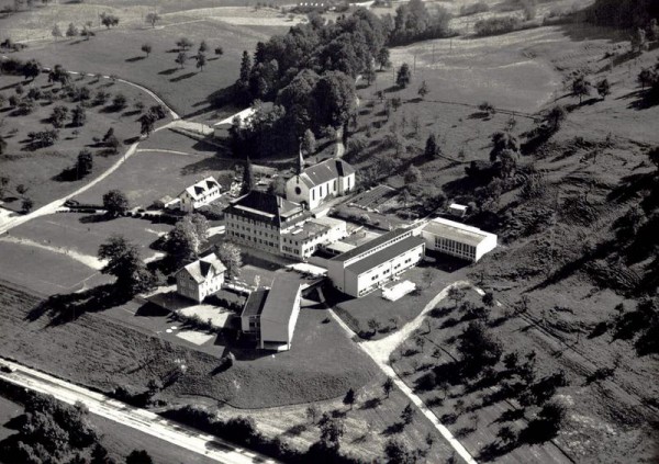 Internatschule Walterswil - Baar ZG - Flugaufnahmen Vorderseite