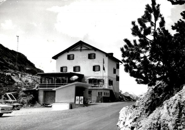 Ofenbegpass, Touristen u. Passantenhaus Süsom Gjvé Vorderseite