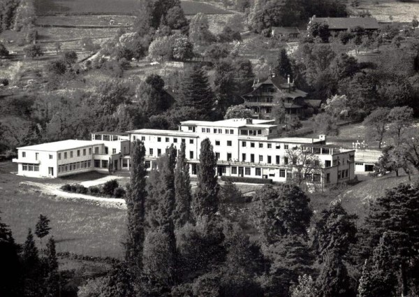 St. George's School, Clarens VD, Flugaufnahme Vorderseite