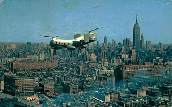 Mid town Skyline showing one of New York Airways Helicopters Vorderseite