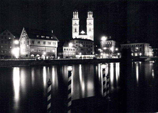 Zürich, Zunfthäuser z. Rüden und Zimmerleuten mit Grossmünster Vorderseite