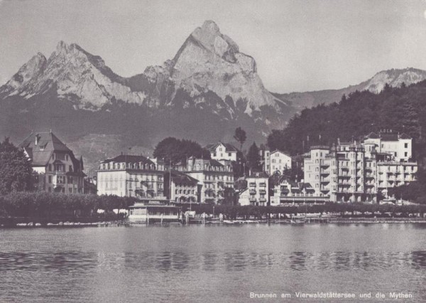 Brunnen am Vierwaldstättersee und die Mythen Vorderseite