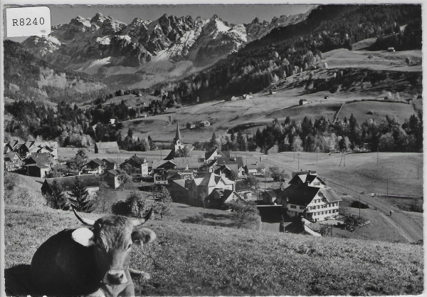 Ennetbühl - Generalansicht mit Kuh vache