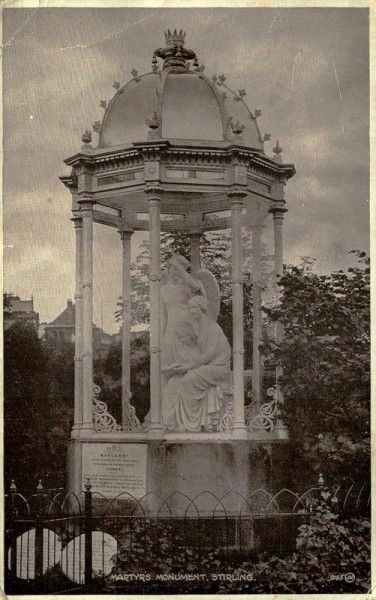 Martyr's Monument, Stringling Vorderseite