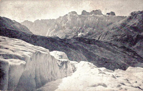 Gadmerflühe vom Steingletscher aus Vorderseite