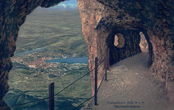 Pilatus-Kulm mit Oberhaupt-Galerie Vorderseite