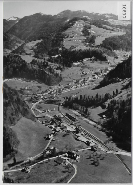 Flugaufnahme Steg im Tösstal ZH