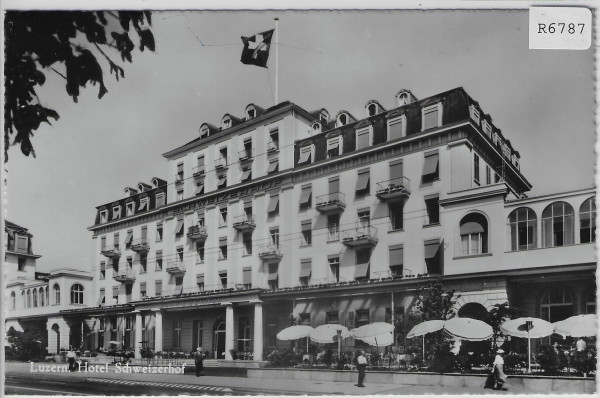 Luzern - Hotel Schweizerhof, Terrasse animee belebt