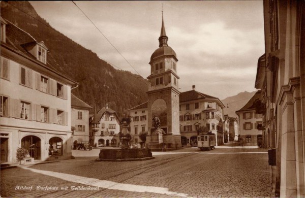 Altdorf. Dorfplatz mit Telldenkmal