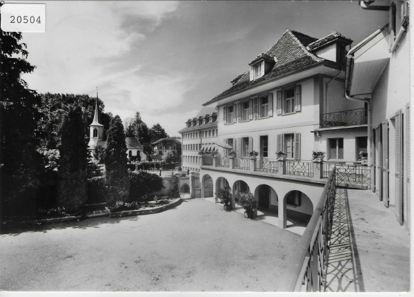 Pensionat de Jeunes Filles Salve Regina Bourgiullon pres Fribourg