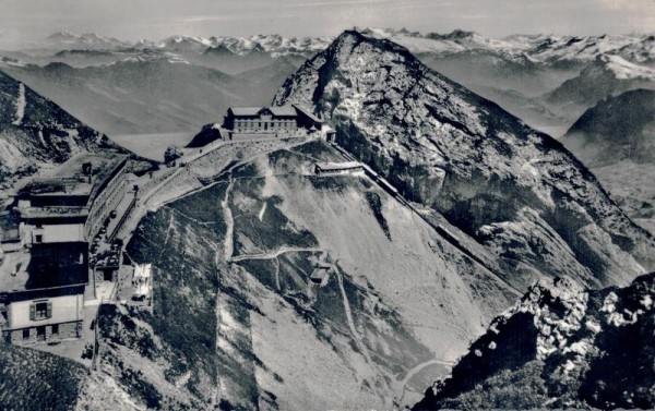 Pilatus-Kulm mit Esel und Blick auf die Berneralpen Vorderseite