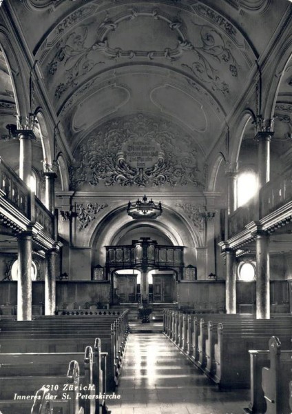 Zürich. Inneres der St. Peterkirche Vorderseite