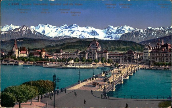 Luzern. Seebrücke, Bahnhof und die Alpen Vorderseite