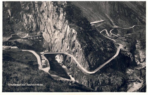 Schöllenenschlucht mit Teufelsbrücke Vorderseite