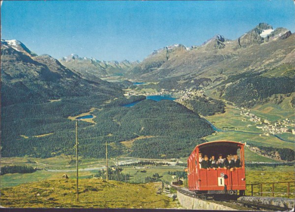 Blick vom Hotel Kulm Muottas Muragl auf das Oberengadin