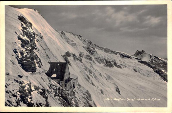 Berghaus Jungfraujoch und Sphinx Vorderseite