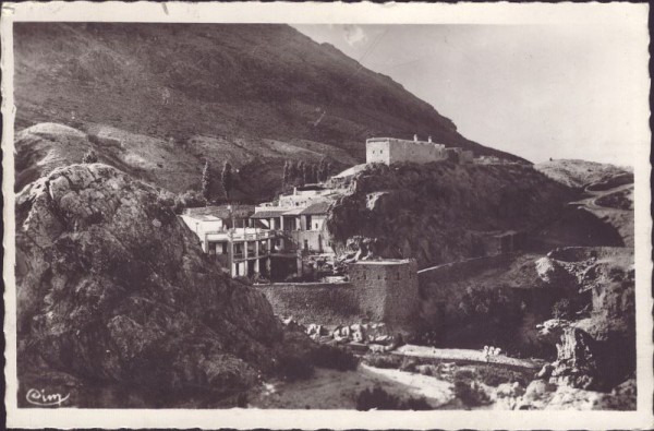 Bou-Saada (Alger) - Le Moulin Ferrero vu de la route