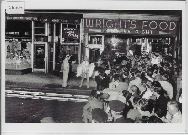 Marilyn Monroe, On the Set of Seven Year Itch, 1954 - Photo: Sam Shaw