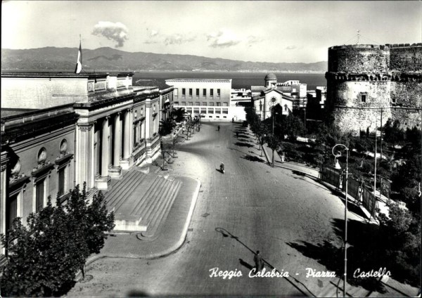Reggio Calabria, Piazza Castello Vorderseite