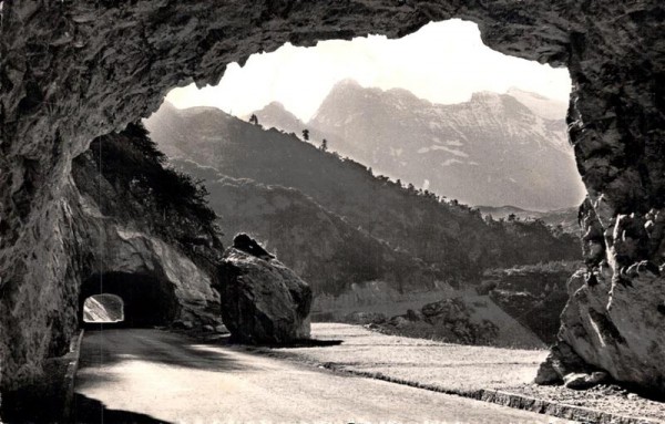 Sustenstrasse. Blick auf die Sustenhörner Vorderseite