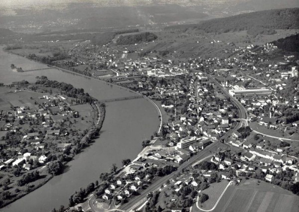 Döttingen AG, Flugaufnahme Vorderseite