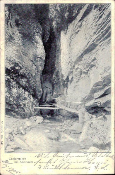 Cholerenloch bei Adelboden Vorderseite