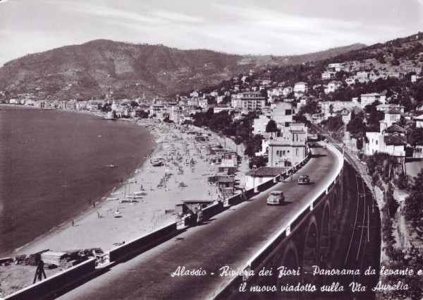 Alassio - Riviera dei Fiori - Panorama de levante e il nuovo viadotto sulla Via Aurelia