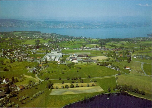 Samstagern, Hüttnersee,  Flugaufnahme Vorderseite