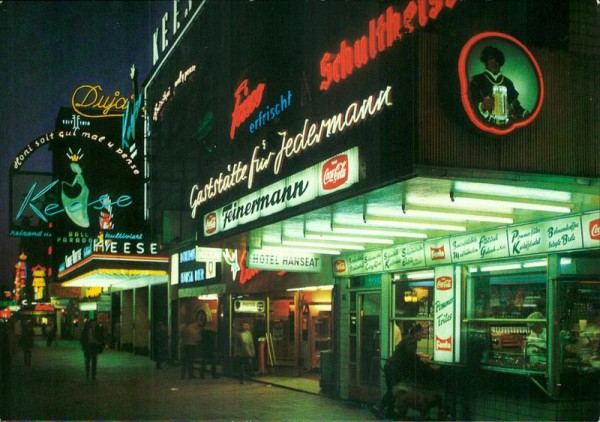 Hamburg, Reeperbahn bei nacht Vorderseite
